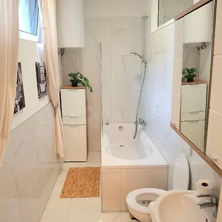 Family Design - 2 5 * Neunkirchen