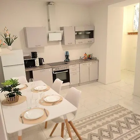 Family Design - 2 5 Lejlighed *