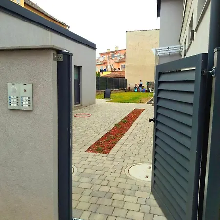 Family Apartment Neunkirchen 5 *