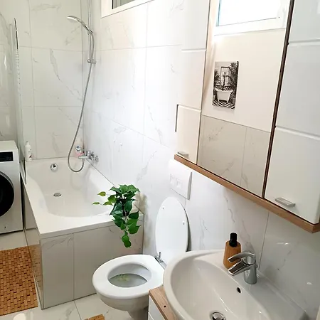 Family Apartment Neunkirchen 5 *