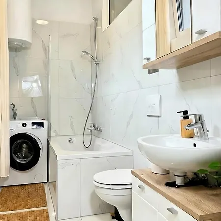 Family Apartment Neunkirchen 5 *