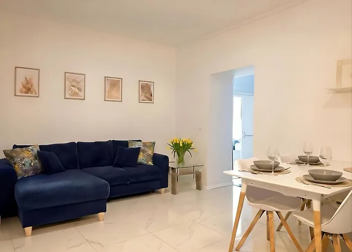 Family Design - 2 5 Apartment *